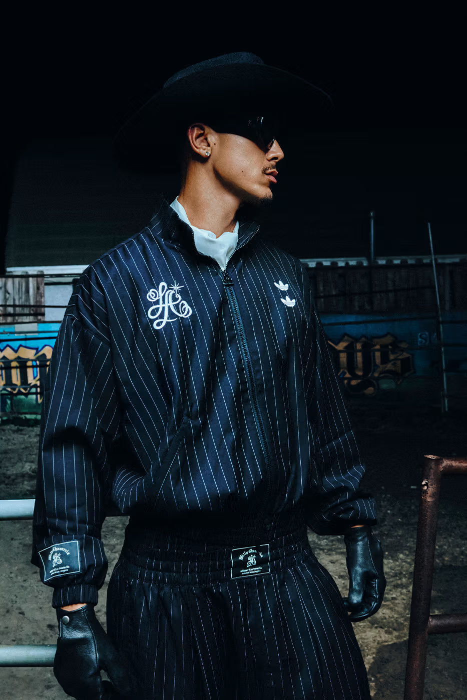 adidas Willy Chavarria トラックジャケットネイビー adidas WILLY CHAVARRIA KNIT TRACK JACKET ダークマリン（アディダス