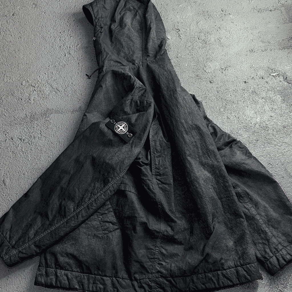 Stone Island Dense Nylon-TC Hand Spray Reflective Jacket – Zoo