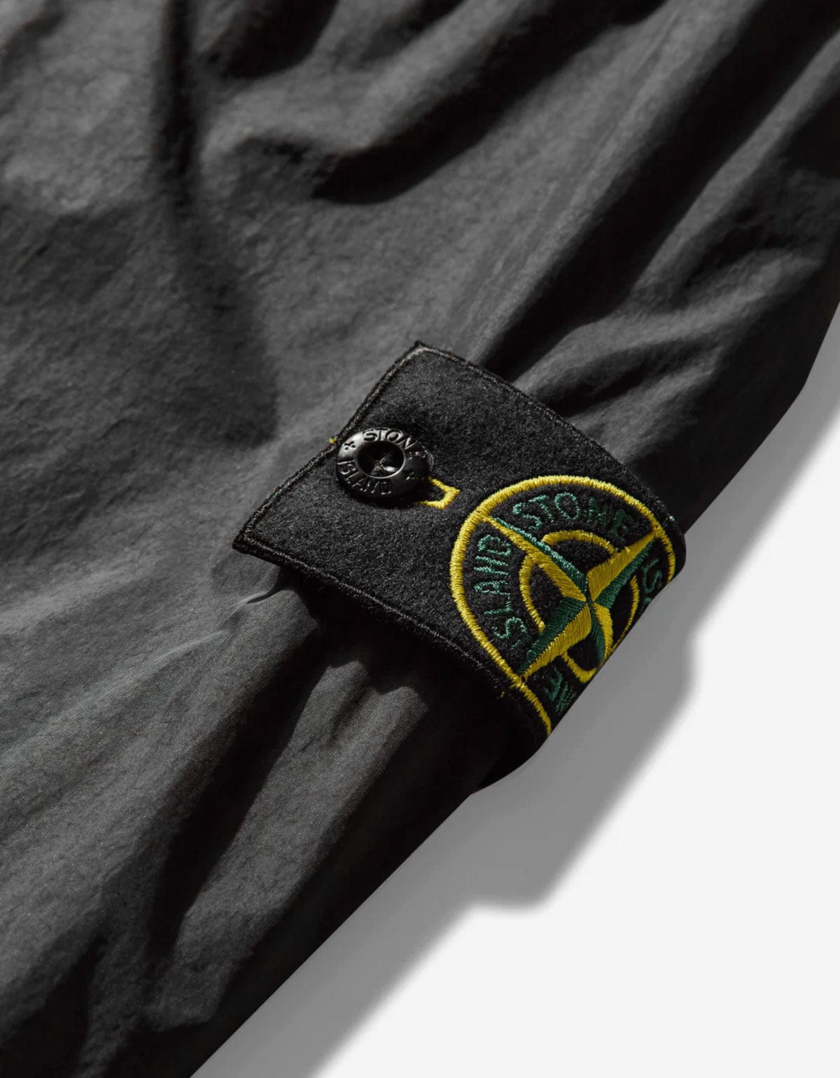 Stone Island Black Crinkle Reps R-NY Overshirt K2S15Q100006 V0029