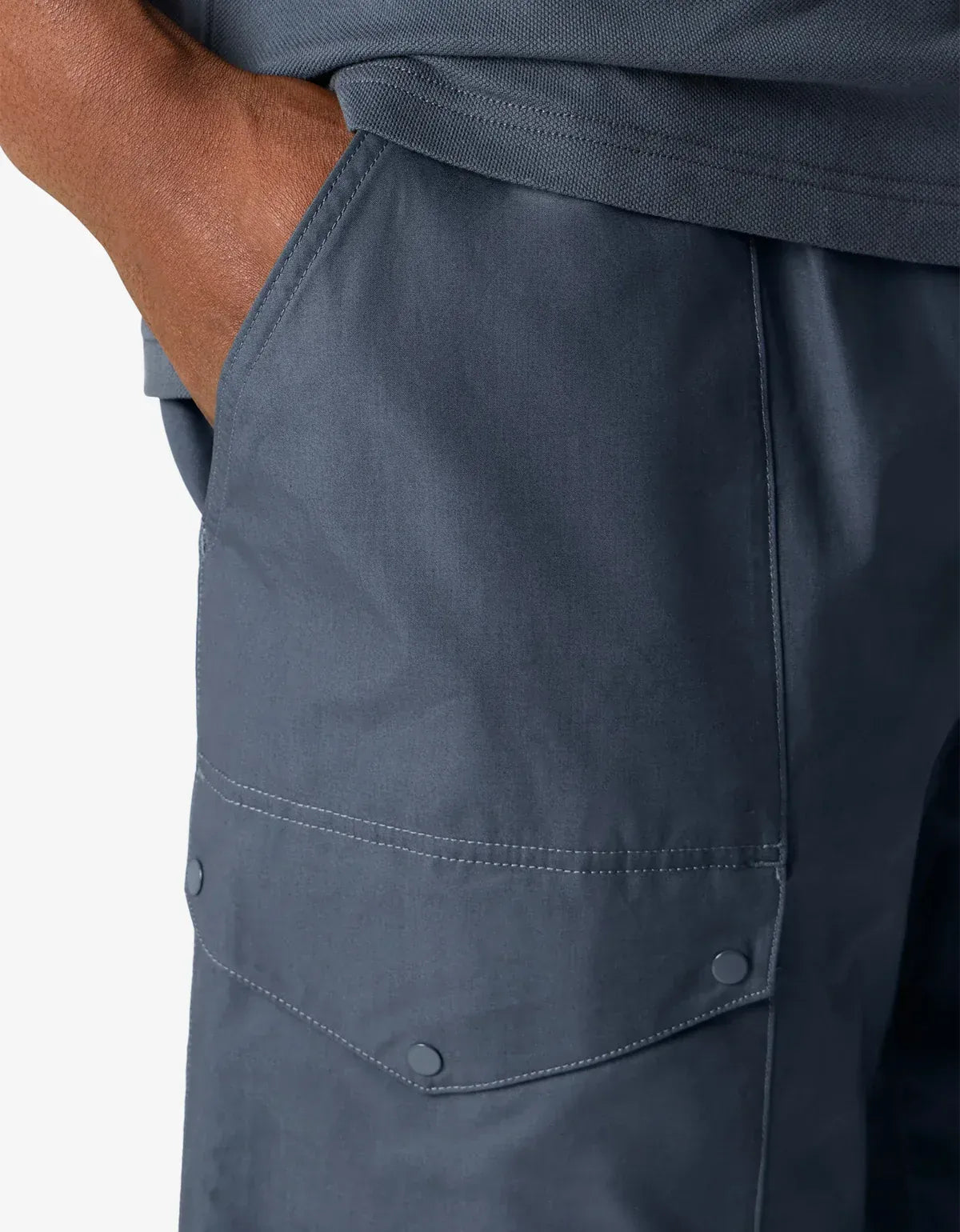 Stone Island Ghost All-Weather Cargo Shorts L1S15L100004S0F01V002E