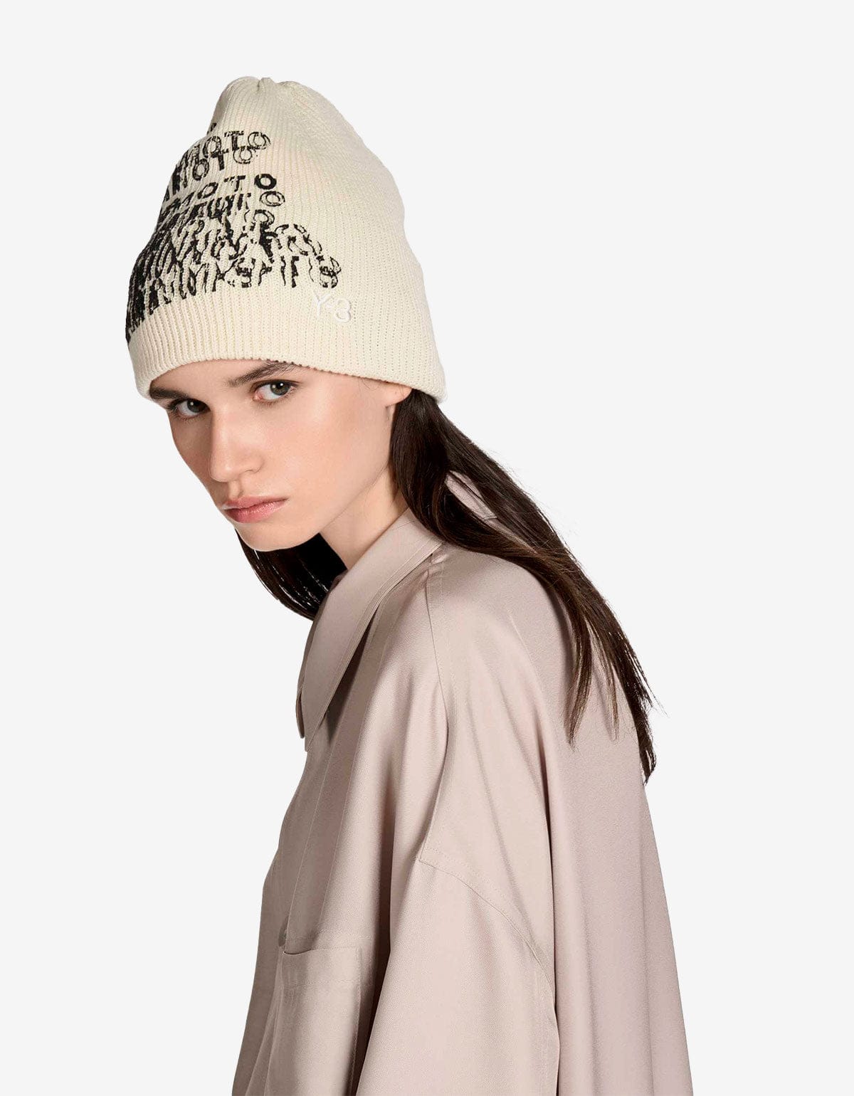 Y-3 White Graphic Beanie Hat – mens designer fashion London – Zoo