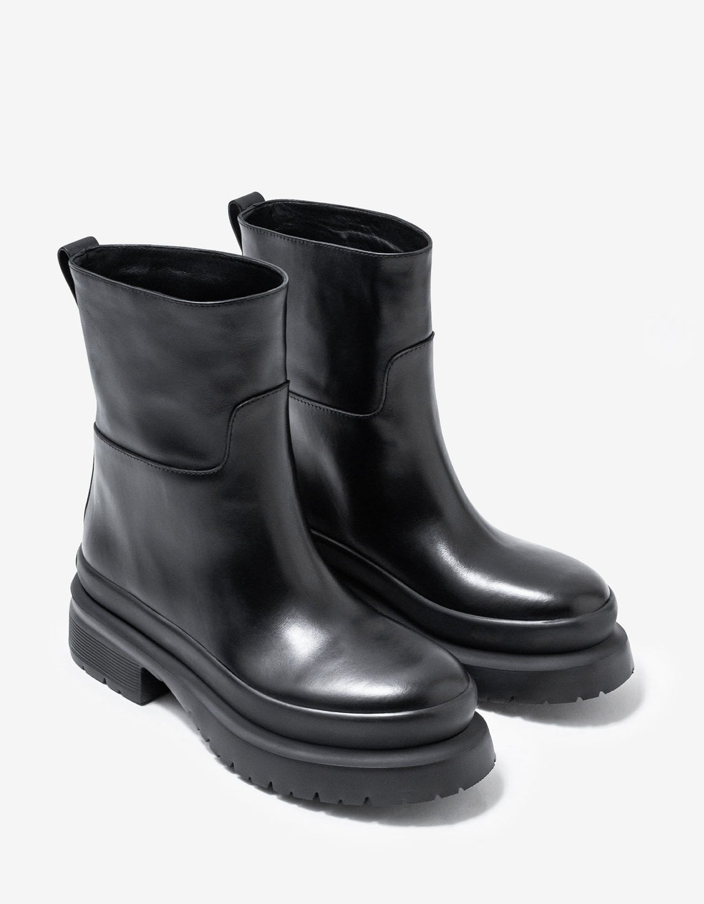 Valentino Garavani Valentino Garavani Black Roman Stud Leather Ankle Boots